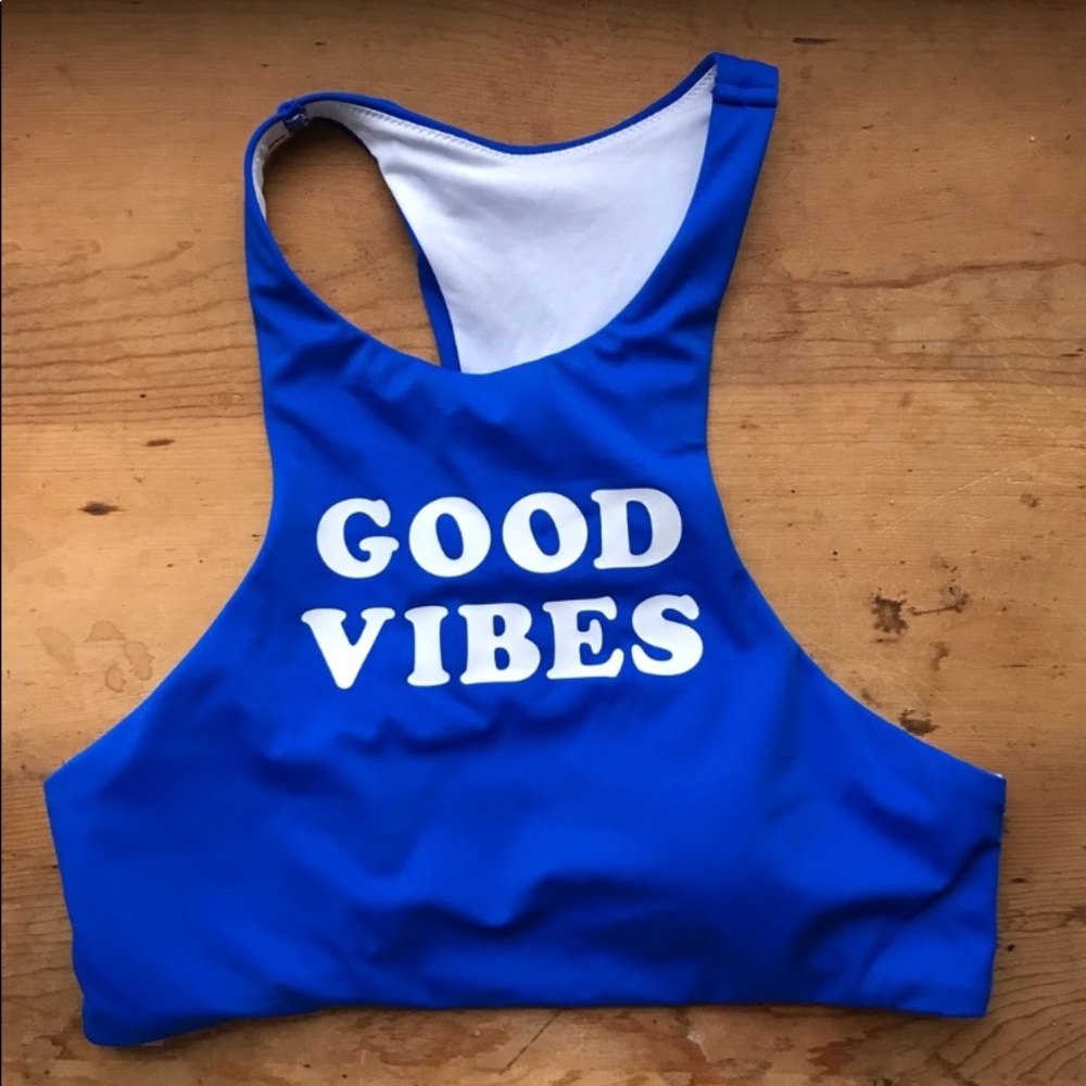 Good Vibes bikini top‎